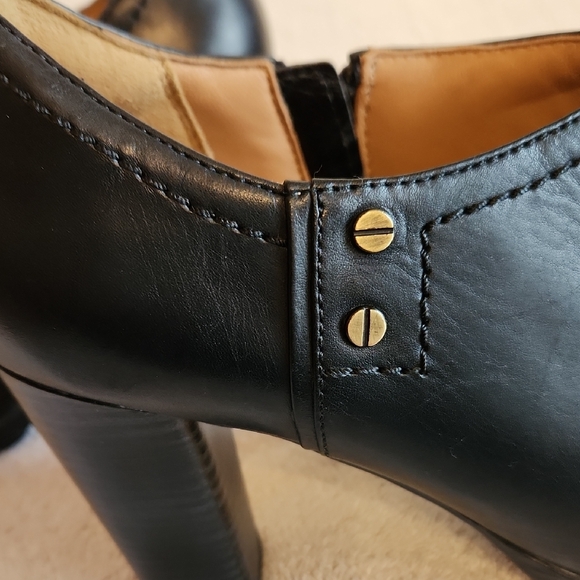 Clarks Artisan Black Leather Heel Booties with Side Zip - Picture 11 of 16